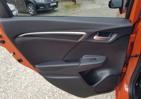 Honda Jazz cena 55900 przebieg: 92000, rok produkcji 2016 z Goleniów małe 704